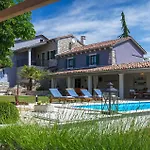 Pepi Ferienhaus *